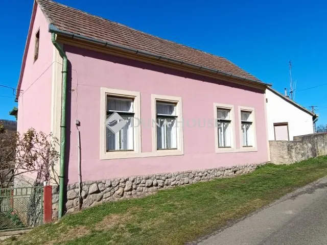 Eladó ház Husztót, Petőfi utca 90 nm
