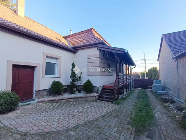 Eladó ház Kapospula 128 nm