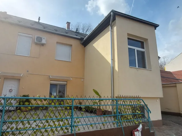 Eladó lakás Dombóvár 73 nm