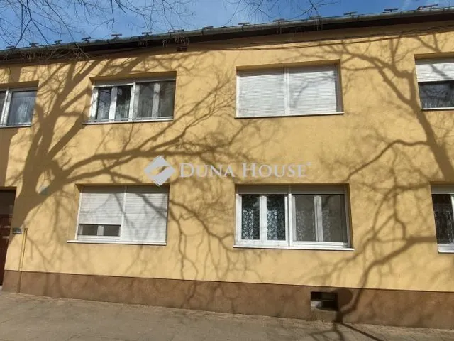Eladó lakás Dombóvár, Szabadság utca 73 nm
