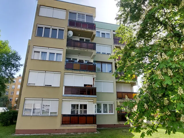 Eladó lakás Dombóvár 61 nm