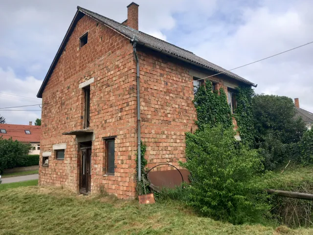 Eladó ház Egyházaskozár 150 nm