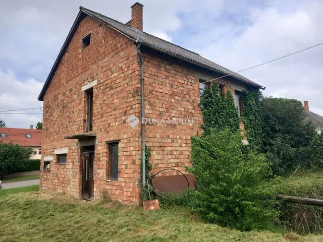 Eladó ház Egyházaskozár 150 nm