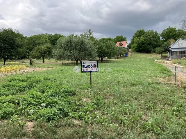 Eladó telek Dombóvár 1747 nm