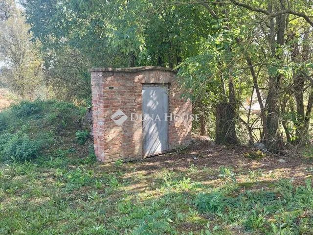 Eladó telek Varga, Fő utca 518 nm