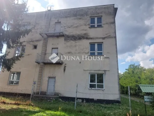 Eladó kereskedelmi és ipari ingatlan Kaposszekcső, Liget ltp. 4562 nm