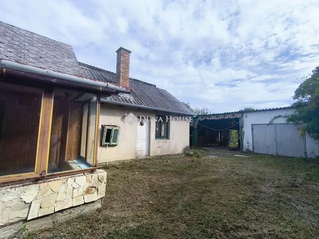 Eladó ház Csoma 100 nm