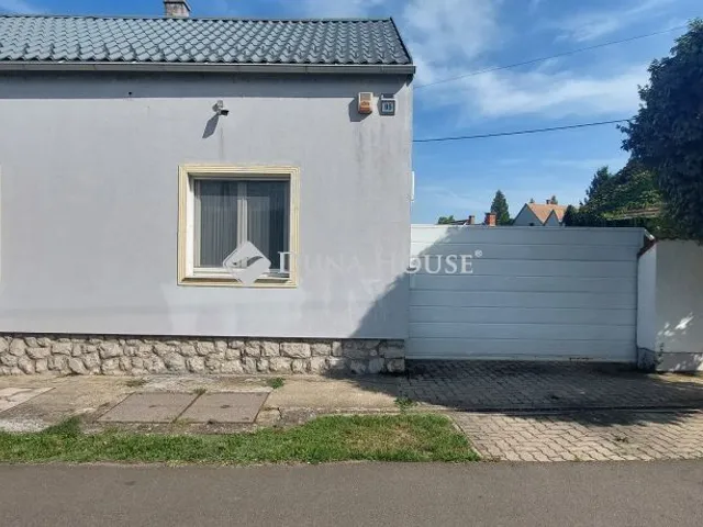 Eladó ház Dombóvár, Árpád utca 81 nm