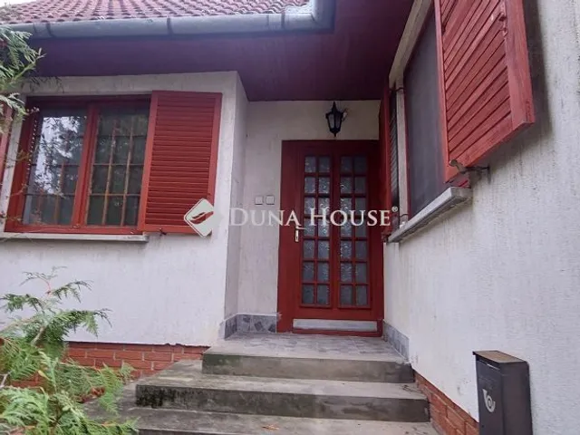 Eladó ház Hőgyész, Rózsa utca 180 nm