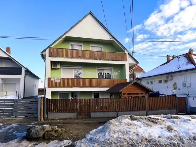 Eladó ház Balatonlelle 250 nm