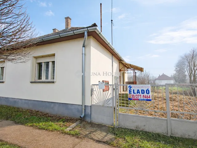 Eladó ház Szakcs 90 nm