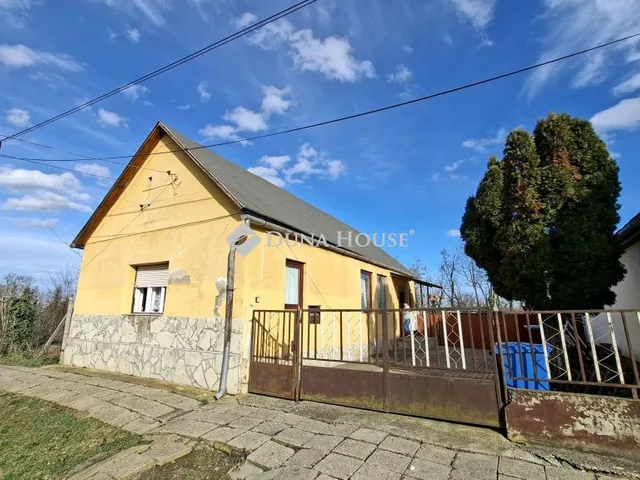 Eladó ház Dombóvár, Vörösmarty utca 75 nm