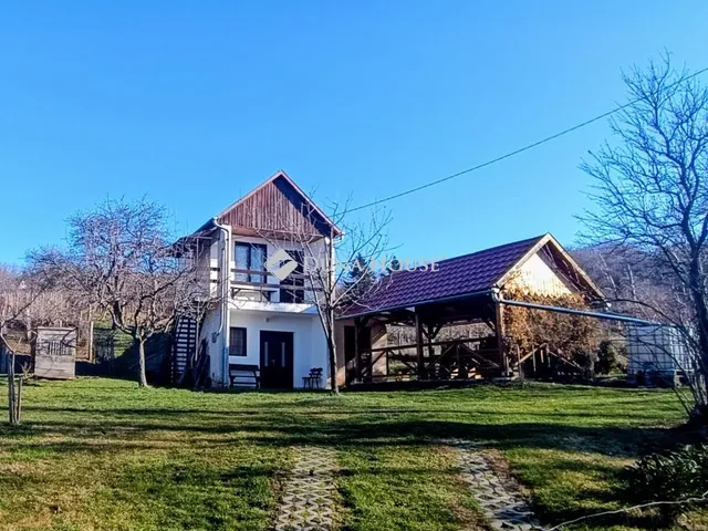 Eladó mezőgazdasági ingatlan Vázsnok, Zártkert 50 nm