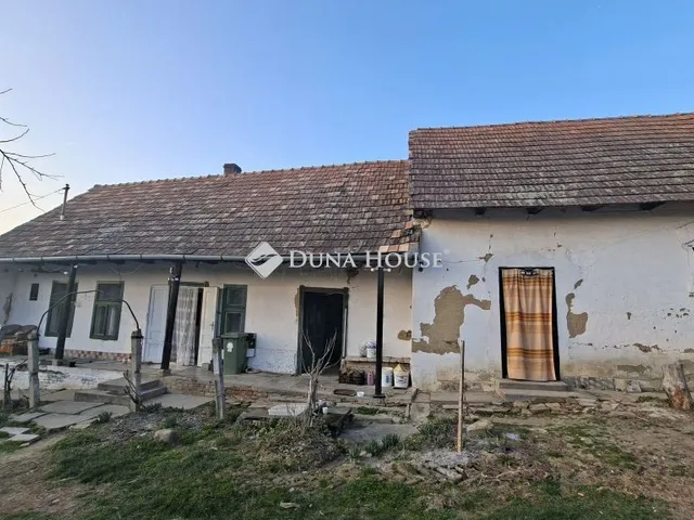 Eladó ház Nak, Fő utca 79 nm