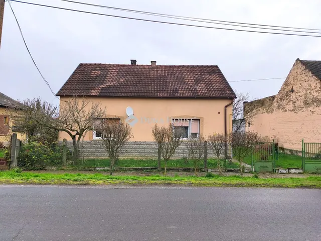 Eladó ház Dombóvár 100 nm