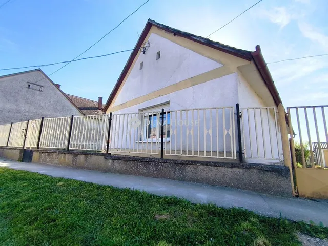 Eladó ház Mágocs 52 nm