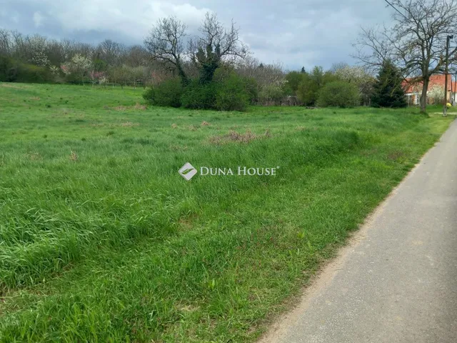 Eladó telek Dombóvár, Dáró utca 5096 nm