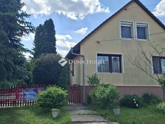 Eladó ház Dombóvár, Hegyalja utca 260 nm