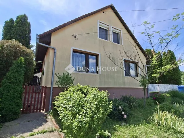 Eladó ház Dombóvár, Hegyalja utca 260 nm