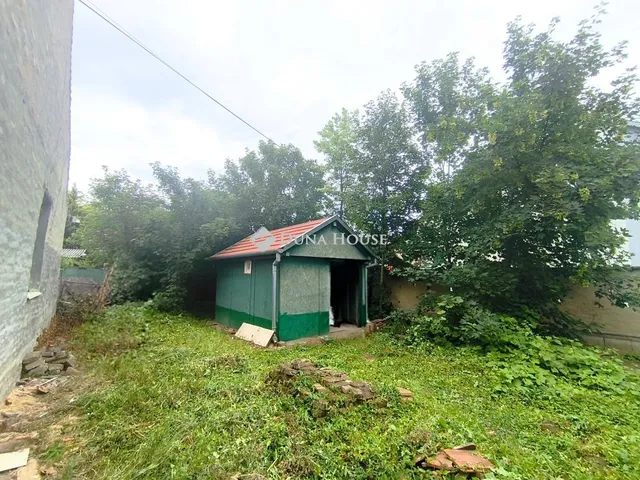 Eladó telek Dombóvár 274 nm