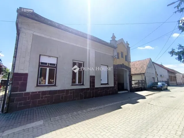Eladó ház Dombóvár 74 nm