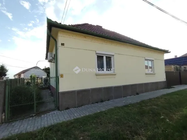 Eladó ház Dombóvár, Erzsébet utca 92 nm