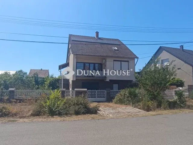 Eladó ház Dombóvár 180 nm
