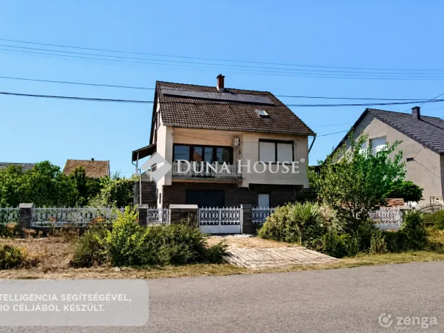 Eladó ház Dombóvár, Bethlen Gábor utca 180 nm
