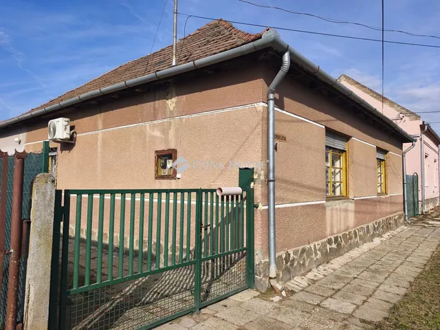 Eladó ház Dombóvár 89 nm