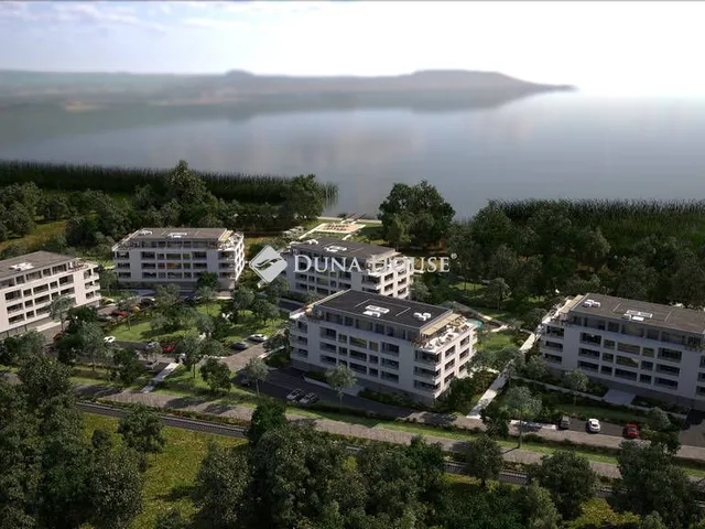 Eladó kereskedelmi és ipari ingatlan Keszthely 1 nm