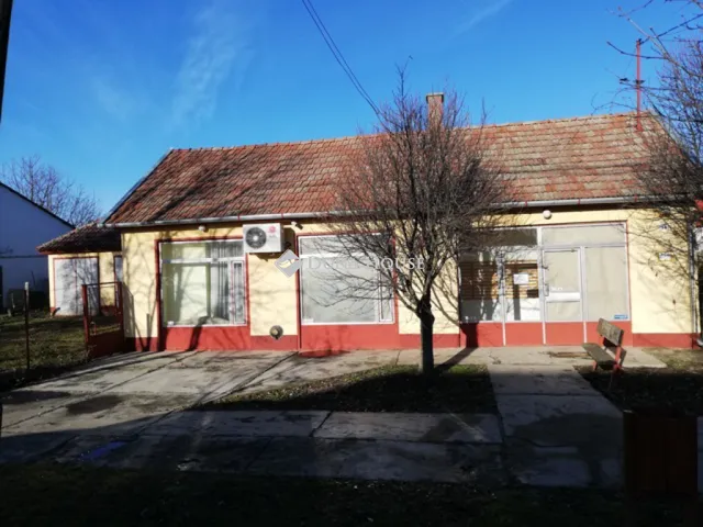 Eladó kereskedelmi és ipari ingatlan Végegyháza 71 nm