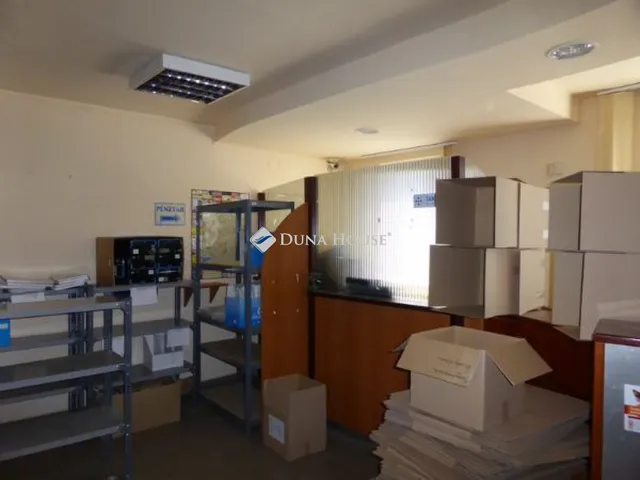 Eladó kereskedelmi és ipari ingatlan Nagykanizsa 74 nm