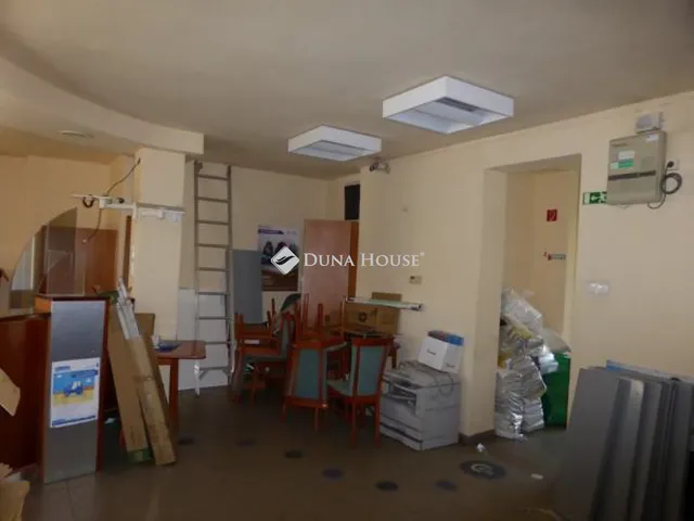 Eladó kereskedelmi és ipari ingatlan Nagykanizsa 74 nm