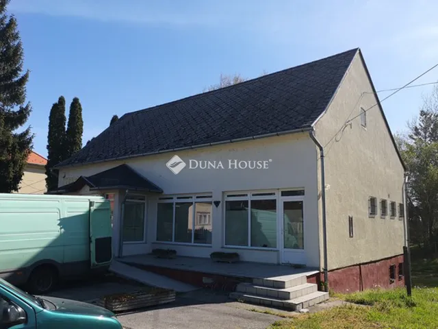Eladó kereskedelmi és ipari ingatlan Miháld 169 nm
