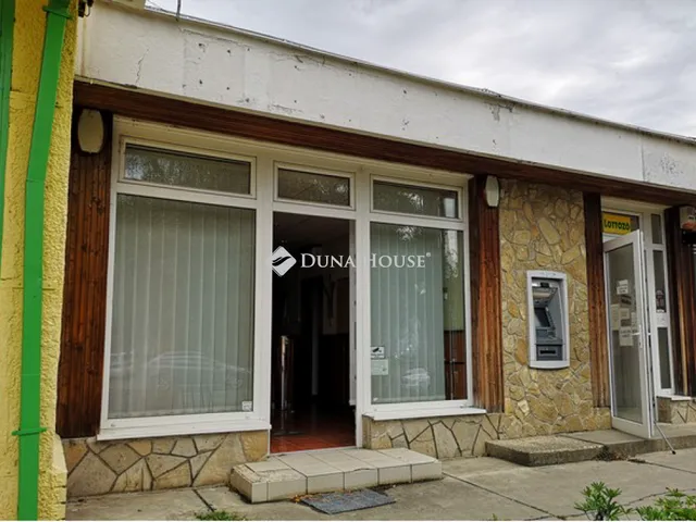 Eladó kereskedelmi és ipari ingatlan Türje 31 nm