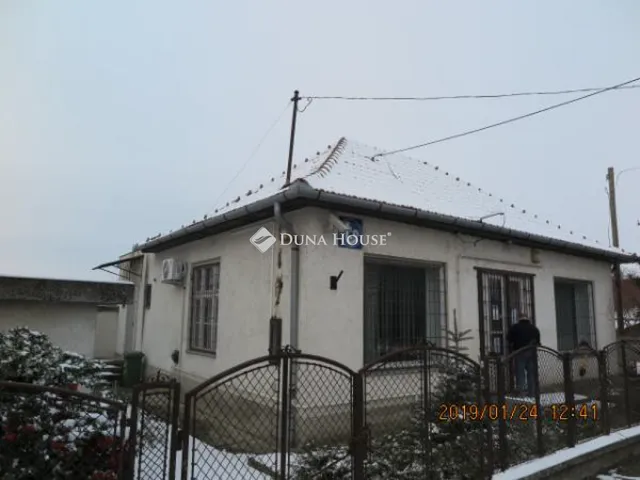 Eladó kereskedelmi és ipari ingatlan Pálfa 92 nm