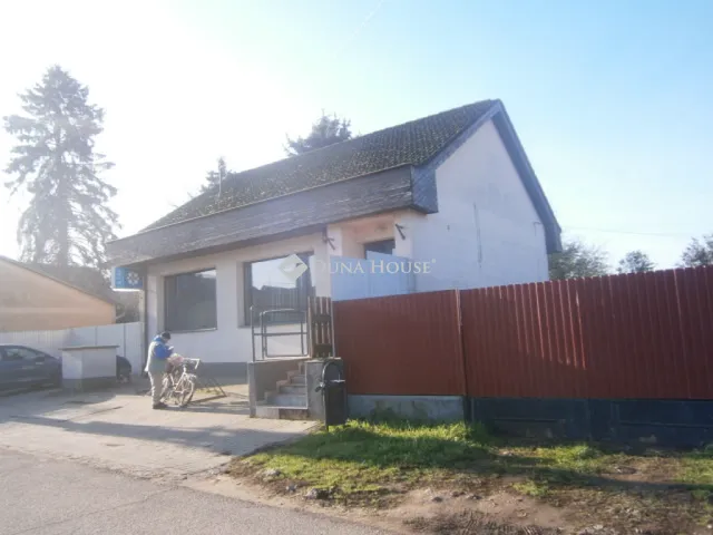 Eladó kereskedelmi és ipari ingatlan Hajdúszovát 80 nm