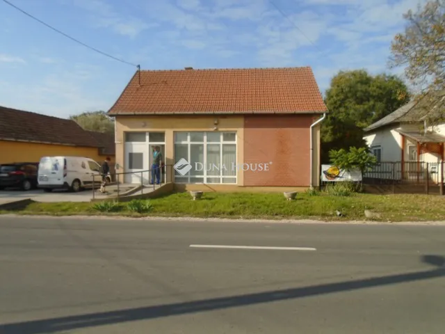 Eladó kereskedelmi és ipari ingatlan Tiszaszentimre 83 nm