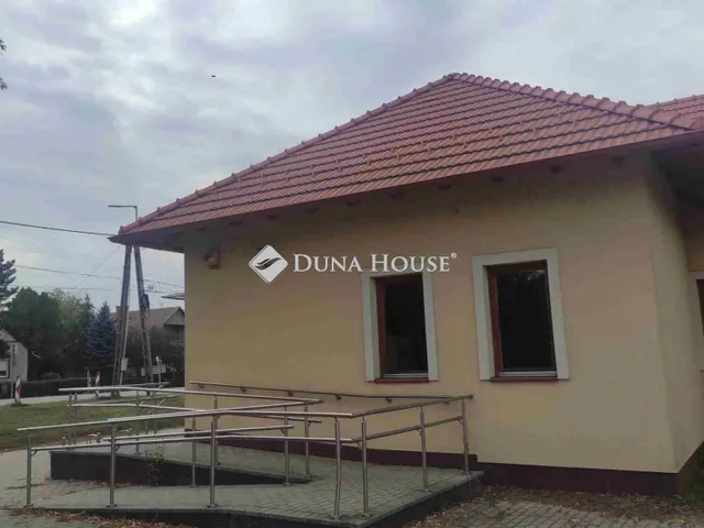 Eladó kereskedelmi és ipari ingatlan Murony, Szarvasi út 145 nm