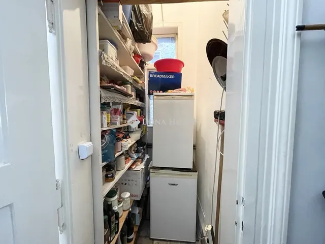 Eladó lakás Budapest VI. kerület 71 nm