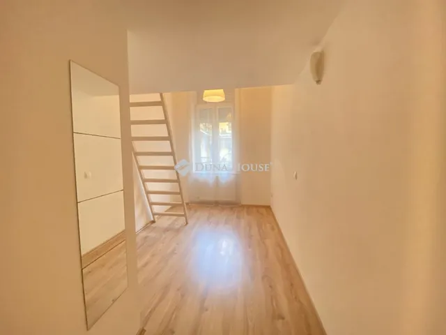 Kiadó lakás Budapest VI. kerület 22 nm
