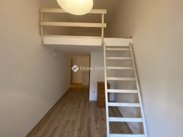 Kiadó lakás Budapest VI. kerület 22 nm