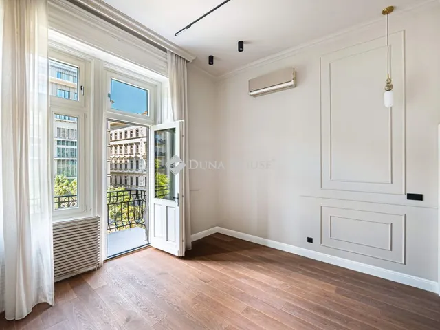 Eladó lakás Budapest VI. kerület 104 nm