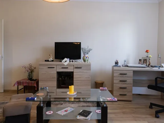 Eladó lakás Lőrinci 89 nm