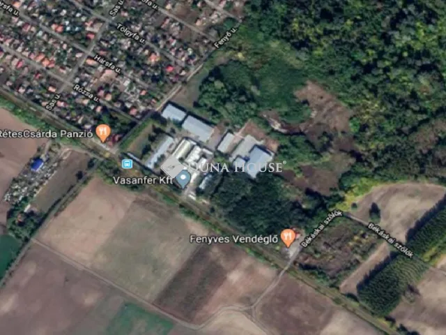 Eladó kereskedelmi és ipari ingatlan Pilis 54132 nm