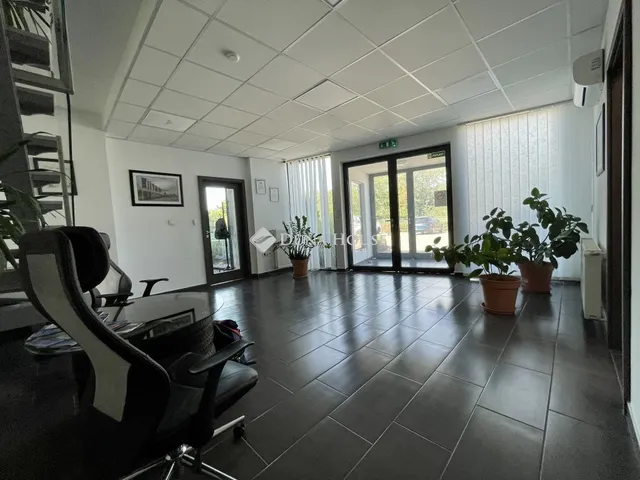 Kiadó kereskedelmi és ipari ingatlan Vecsés, Dózsa György út 600 nm