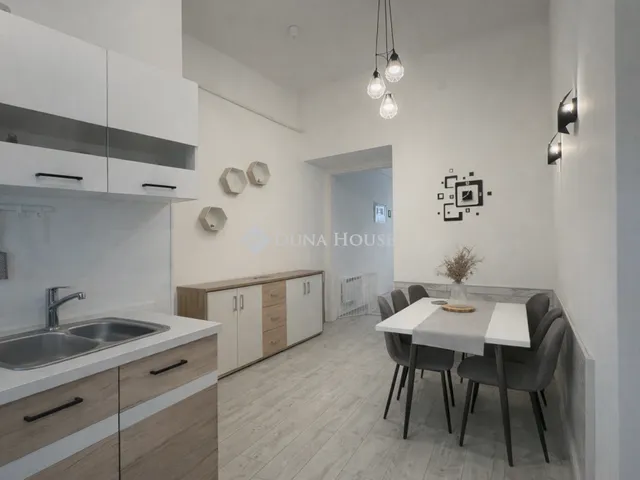 Eladó lakás Budapest IX. kerület, Közraktár utca 57 nm