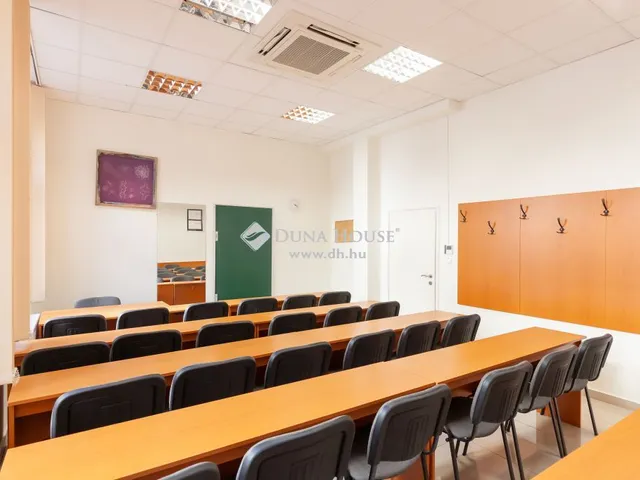 Eladó kereskedelmi és ipari ingatlan Budapest VII. kerület, Belső-Erzsébetváros 2200 nm