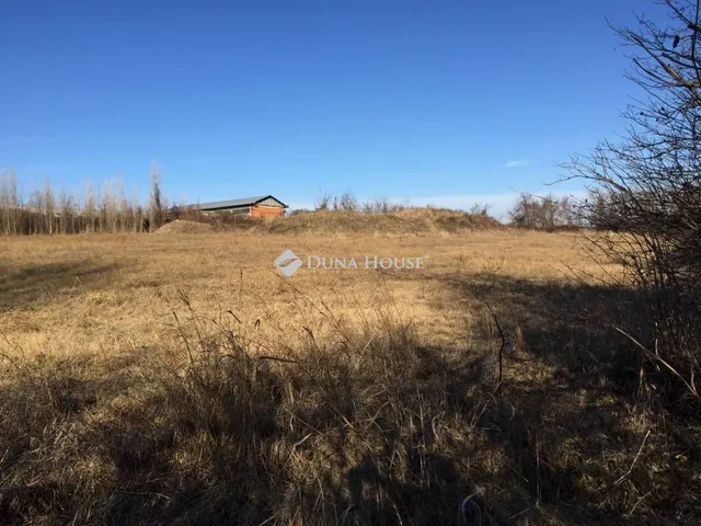 Eladó telek Pécs 9689 nm