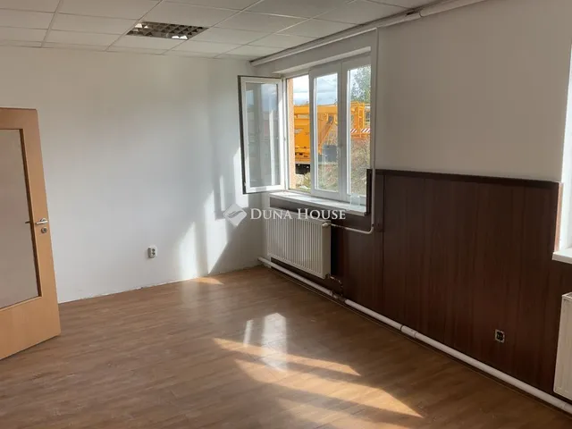 Eladó telek Pécs, Nagyhidi út 7000 nm